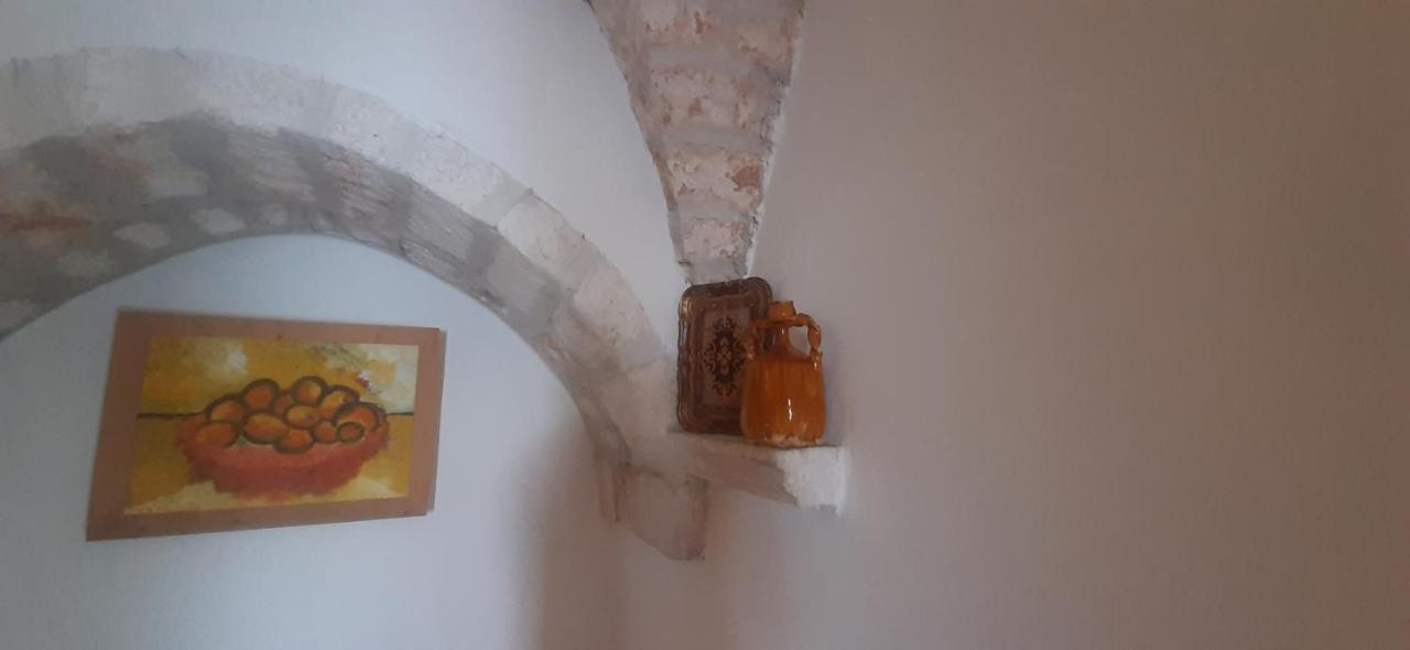 Dimora Lavinia Casa Vacanze Centro Storico 오스투니 외부 사진