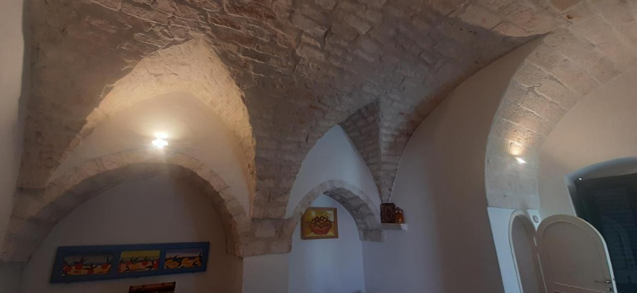 Dimora Lavinia Casa Vacanze Centro Storico 오스투니 외부 사진