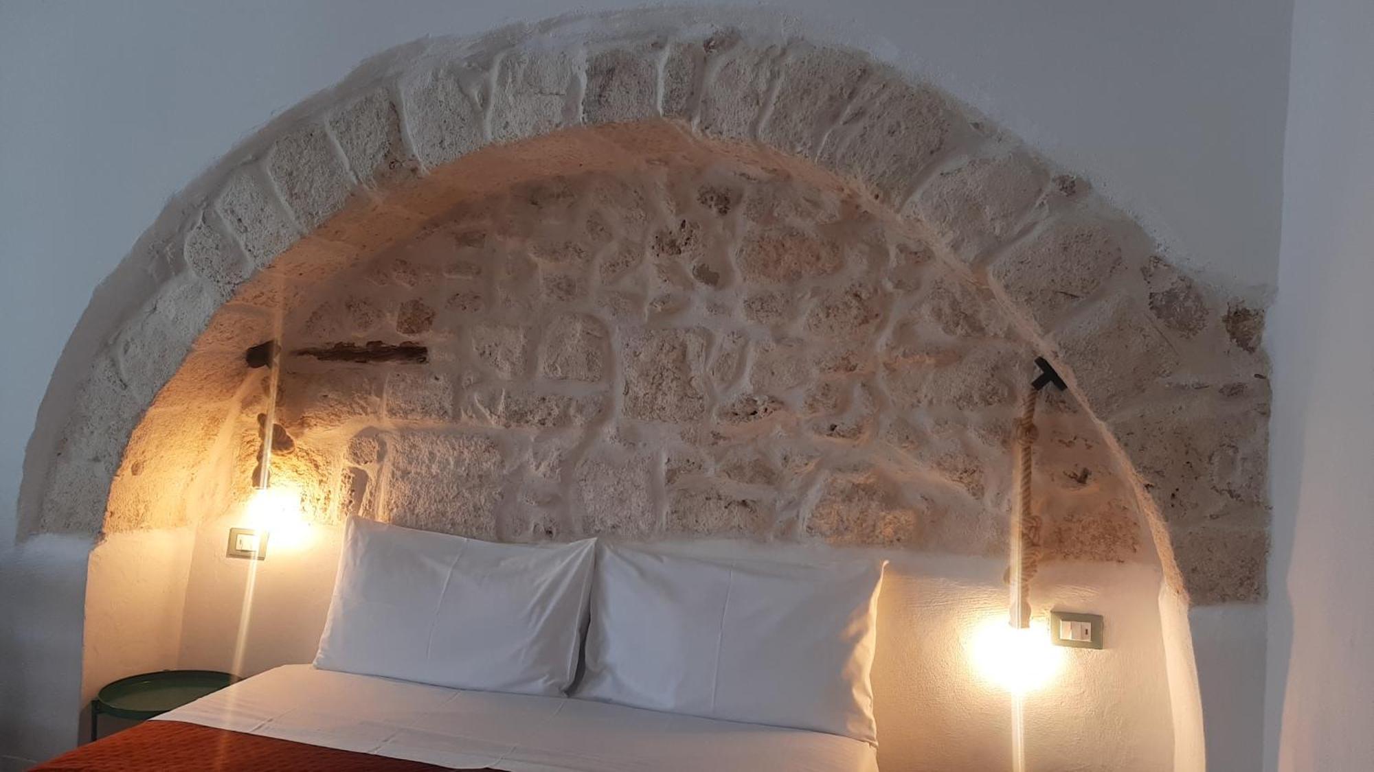Dimora Lavinia Casa Vacanze Centro Storico 오스투니 외부 사진