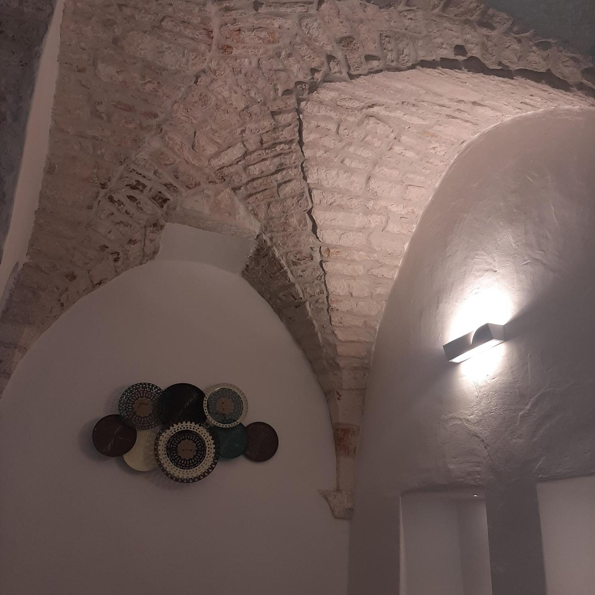 Dimora Lavinia Casa Vacanze Centro Storico 오스투니 외부 사진