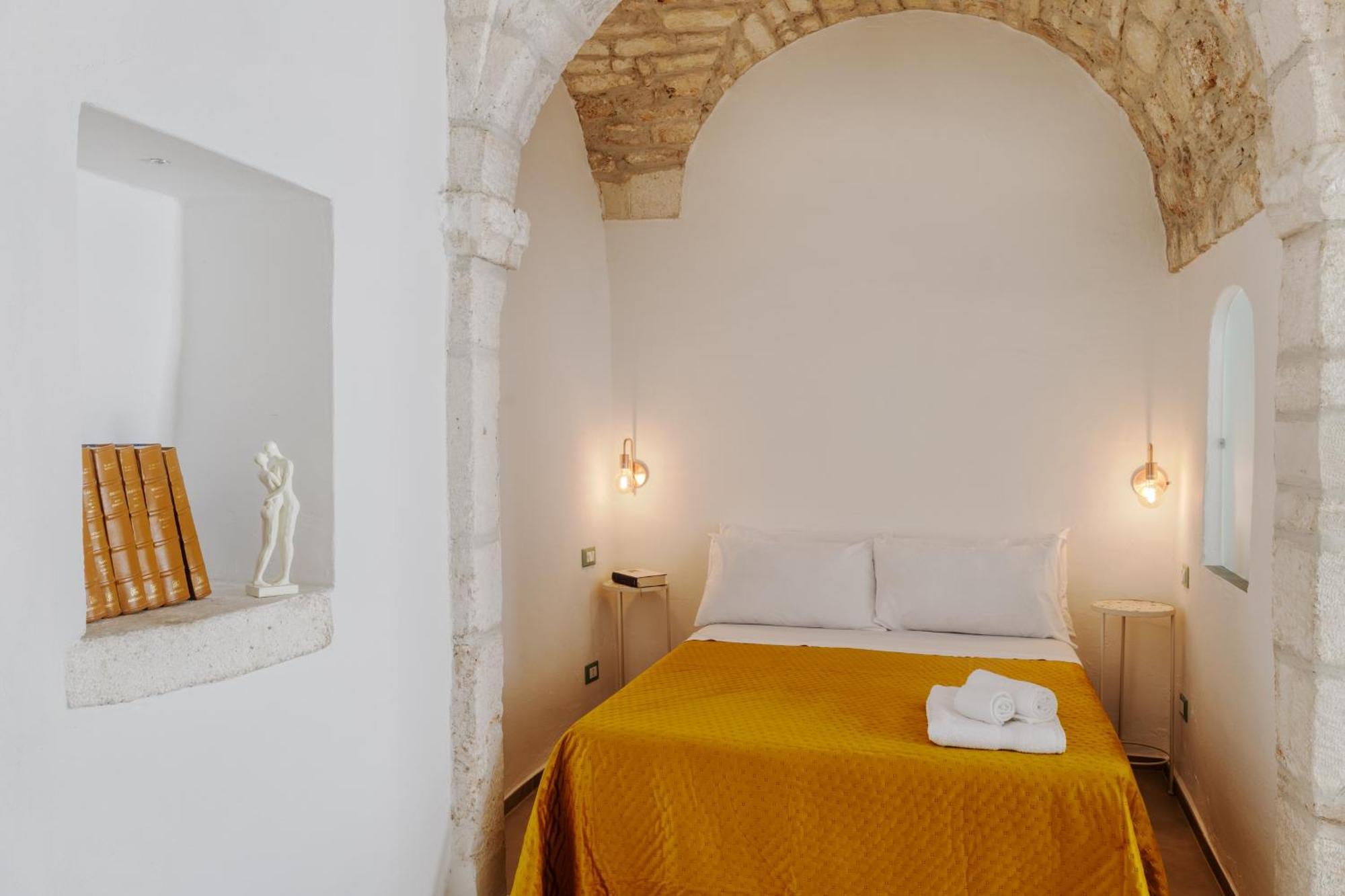 Dimora Lavinia Casa Vacanze Centro Storico 오스투니 외부 사진